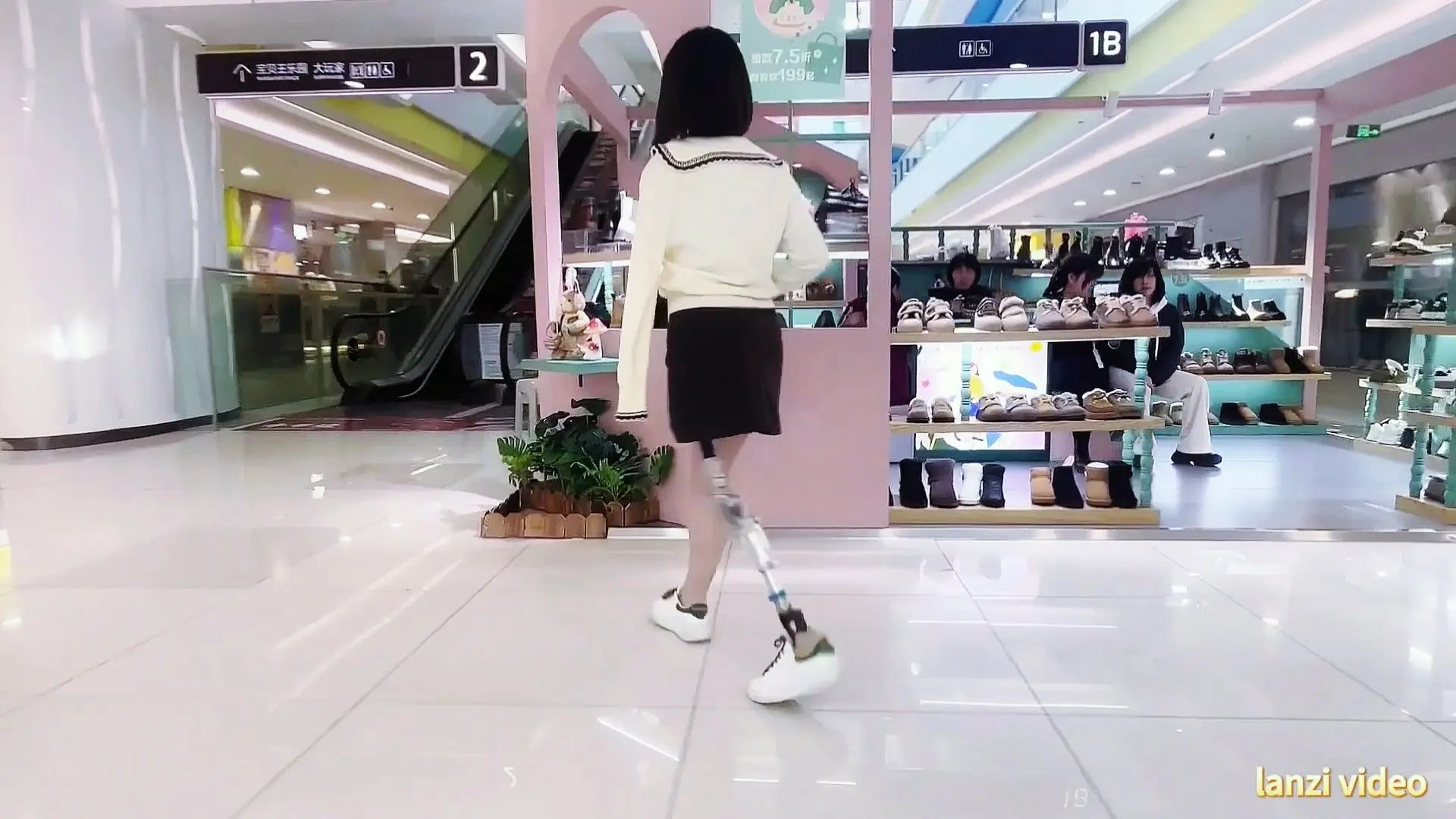 Beibei:Ooe girl The age of loving to dress up