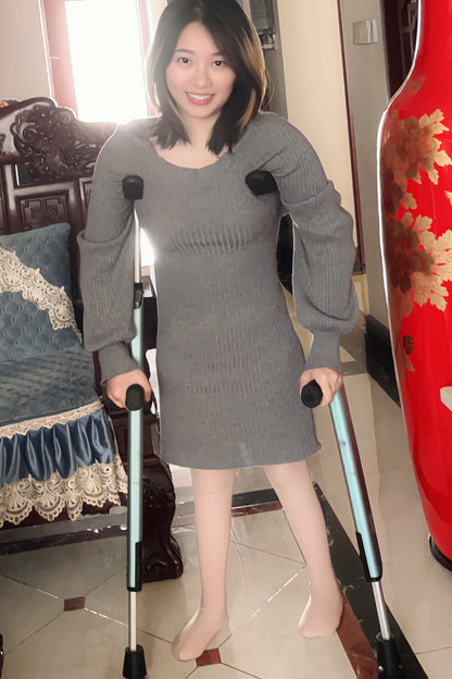 Miki:Polio Girl playing games with herself