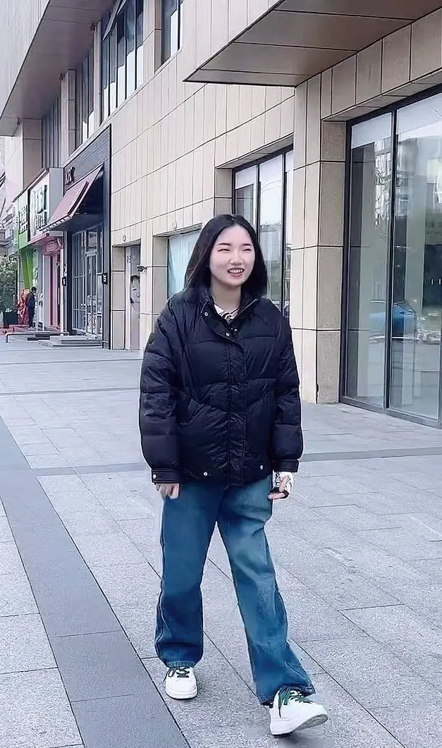 Beibei: Ooe Girl wearing prosthetics