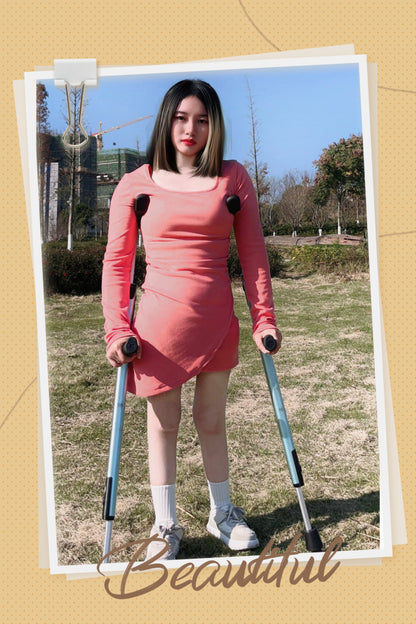 Miki:Girl With Her Little Feet