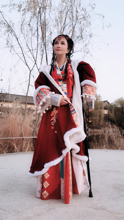 Lanzi:Ladies in old-fashioned clothes