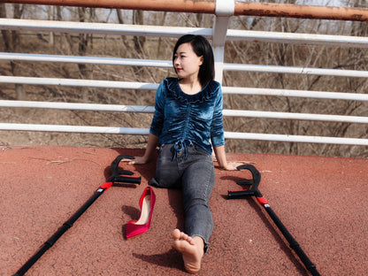 Emma：Elbow crutches walking