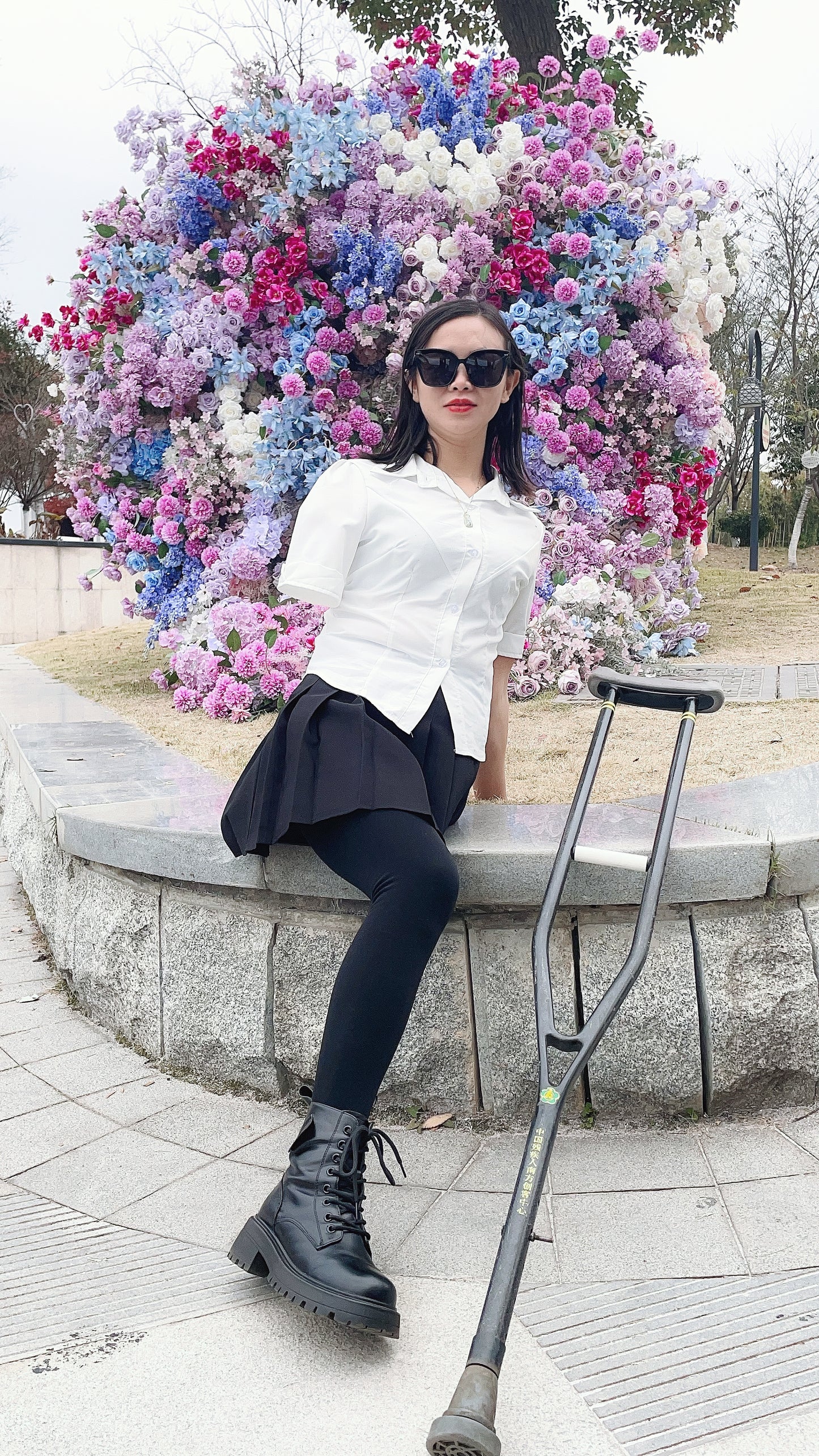 Meimei: Ooe amputee takes a walk in the countryside