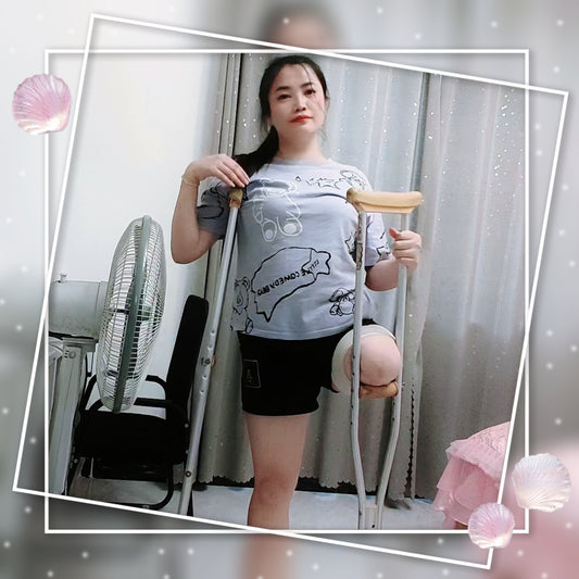 Dalila: Sak girl bandages stump