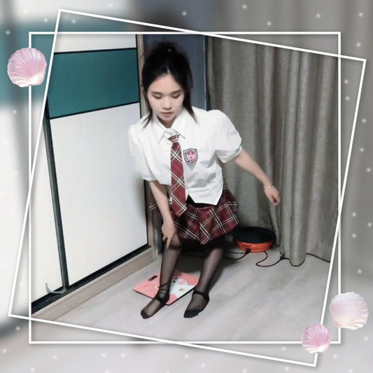 Lolicc: Polio Girl is currently residing in Guangzhou