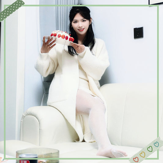 Alisa: Sak girl makes cakes