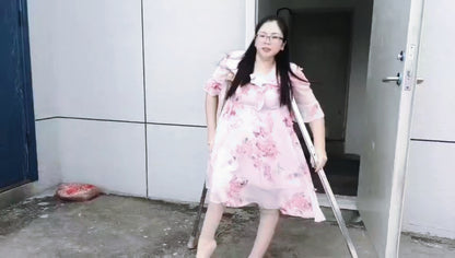 Peggy: Polio girl walks barefoot up the stairs