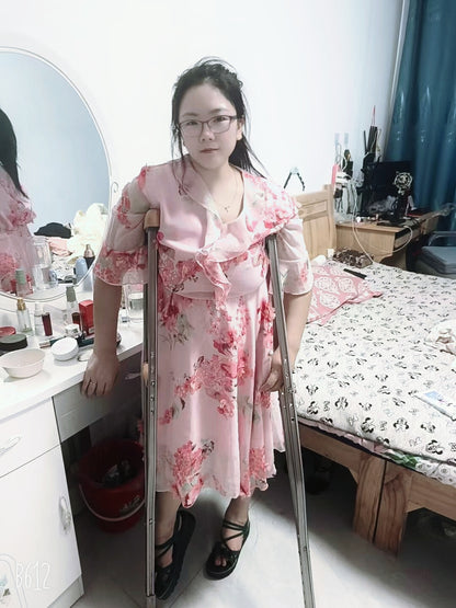 Peggy: Polio girl walks barefoot up the stairs