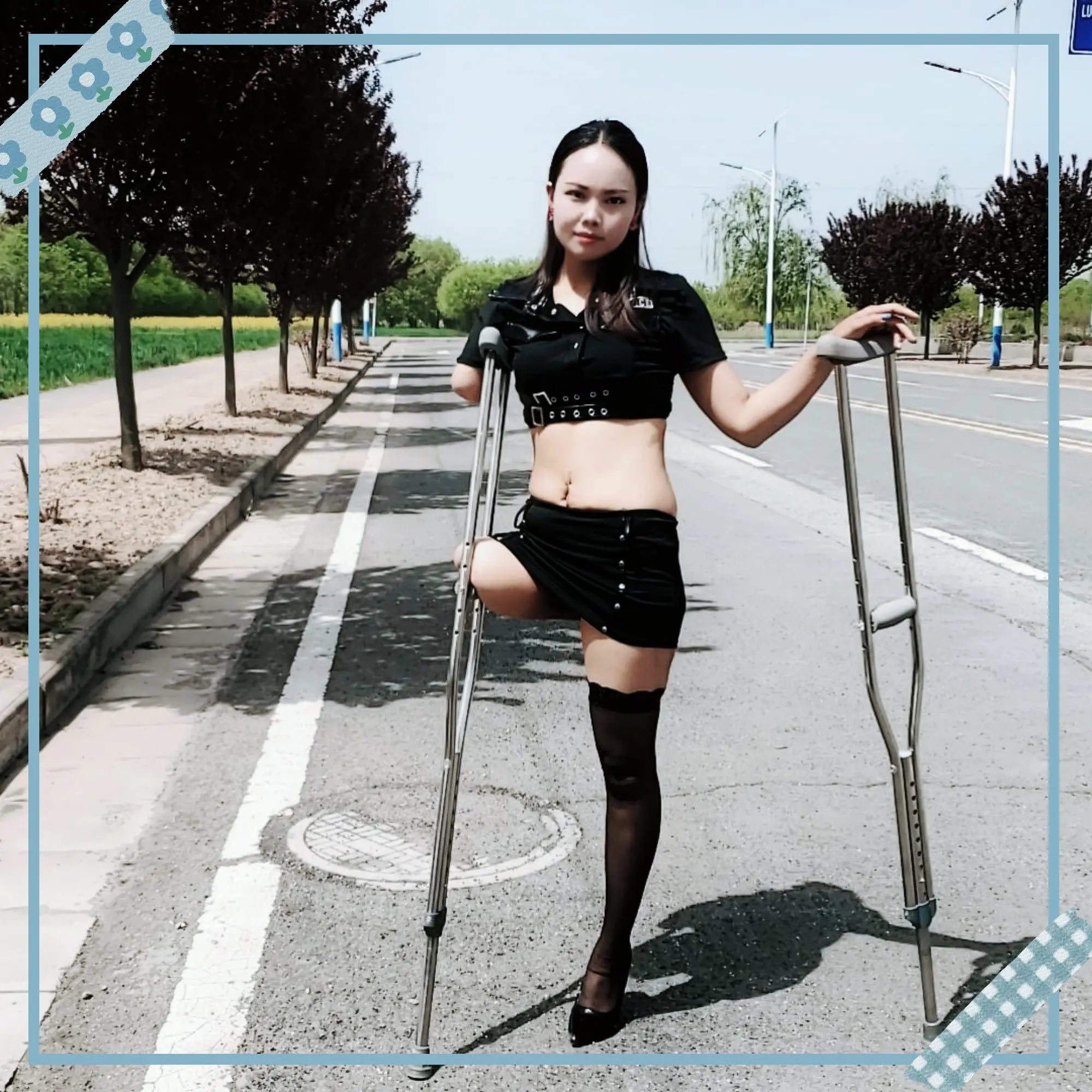 Abby: Ooe Amputee Girl is seeking help on a rural road AmputeeClub