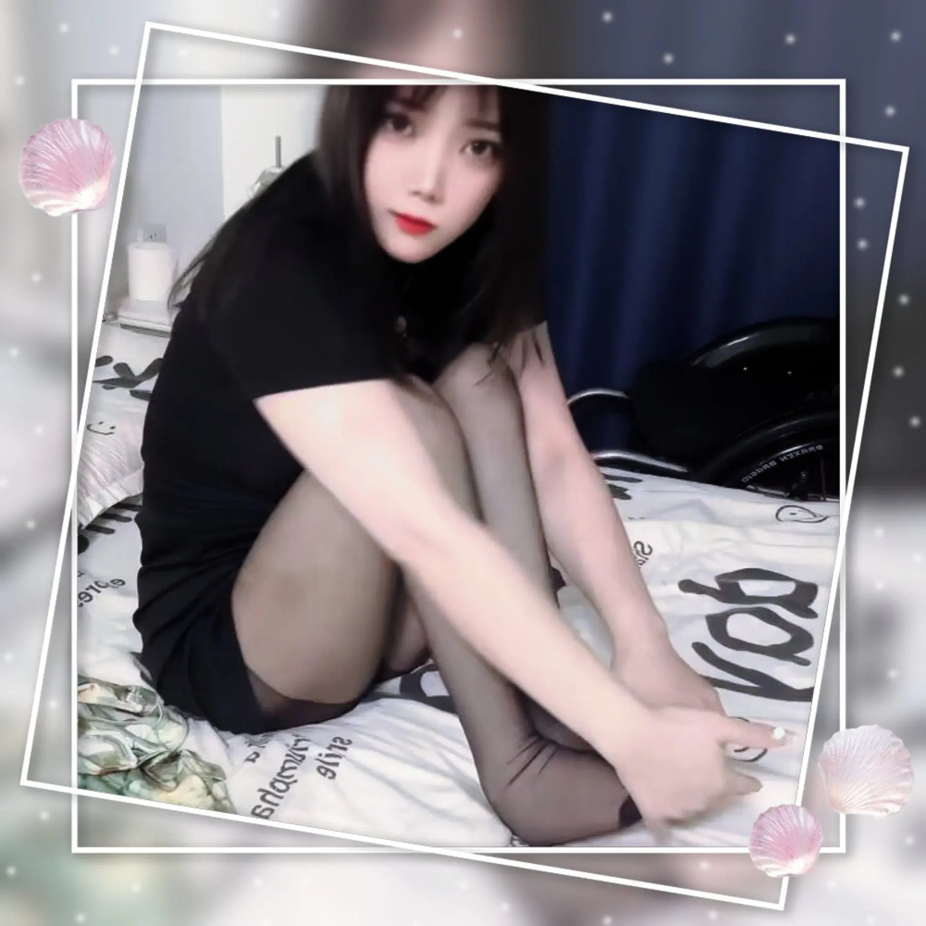 Ava: Paraplegic Girl Black clad Girl AmputeeClub