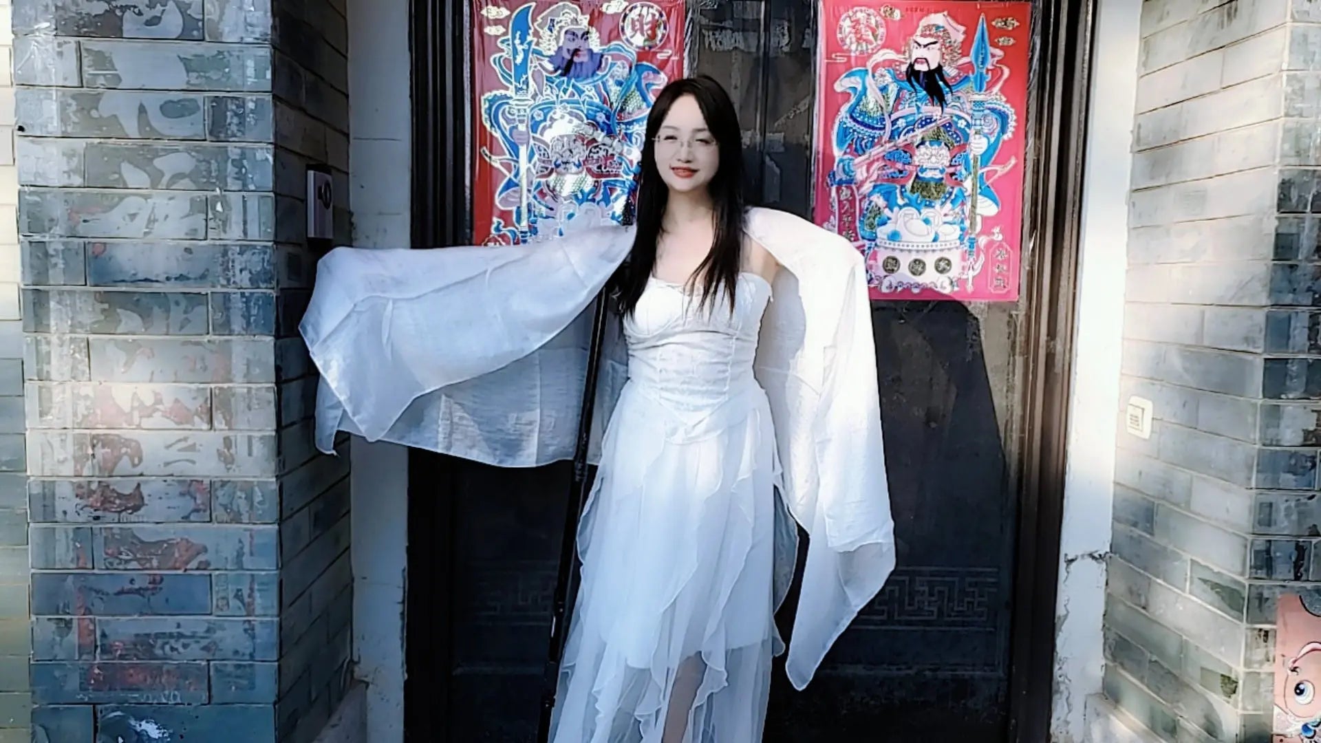 Lanzi: Ooe Amputee Girl in White Fluttering Clothes AmputeeClub