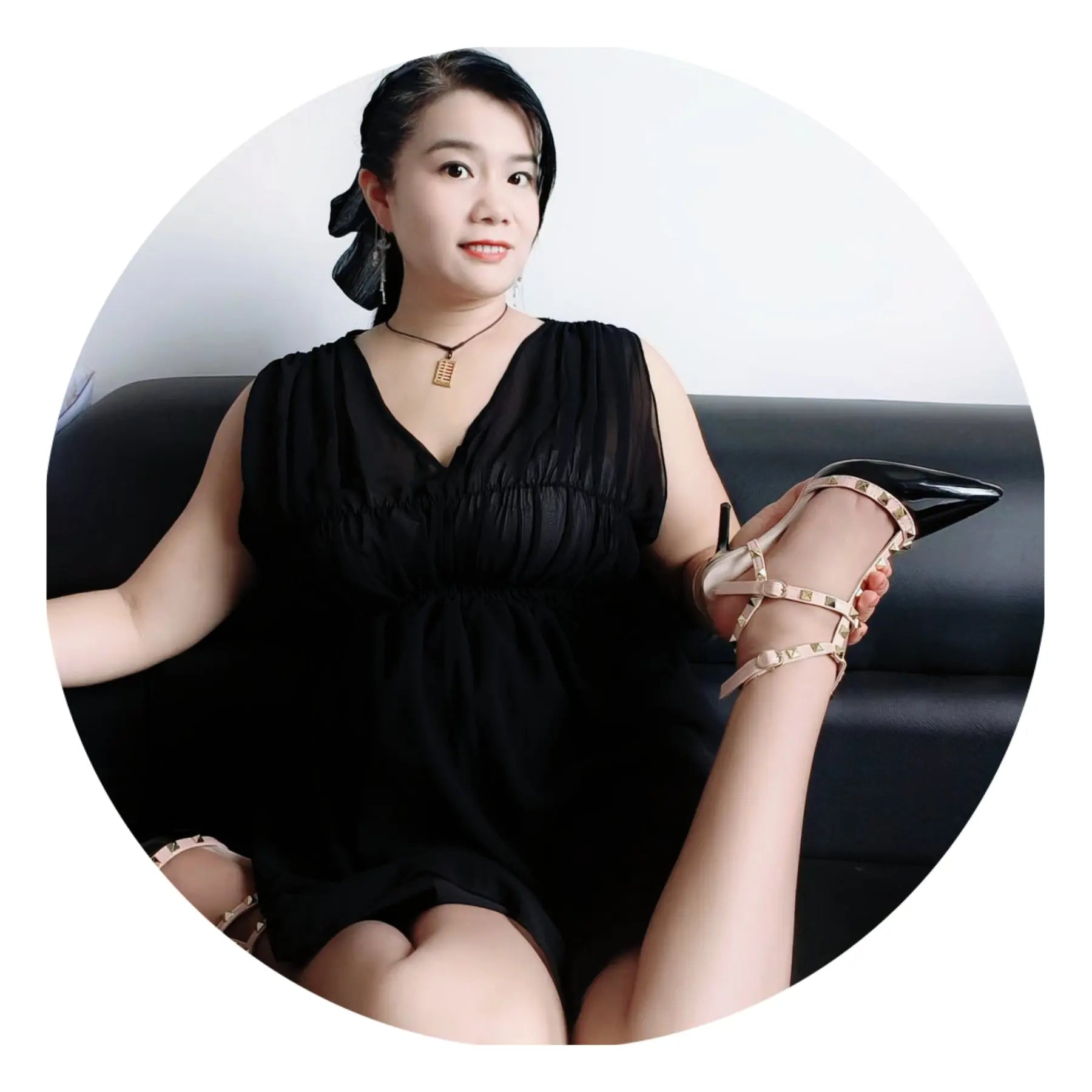 Carrie: Polio Girl Swinging Chair Steps AmputeeClub