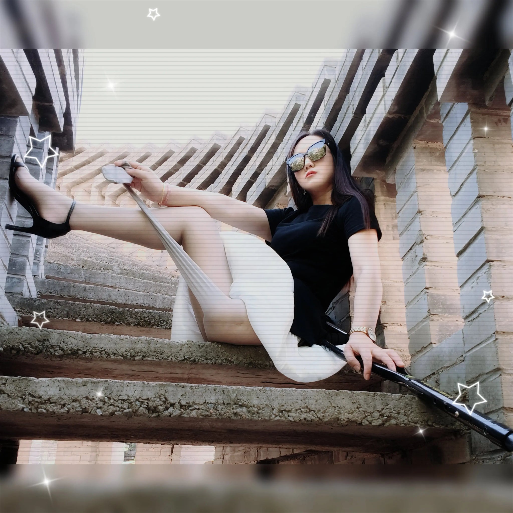 Iris: Sak Amputee Girl tours Brick Castle AmputeeClub