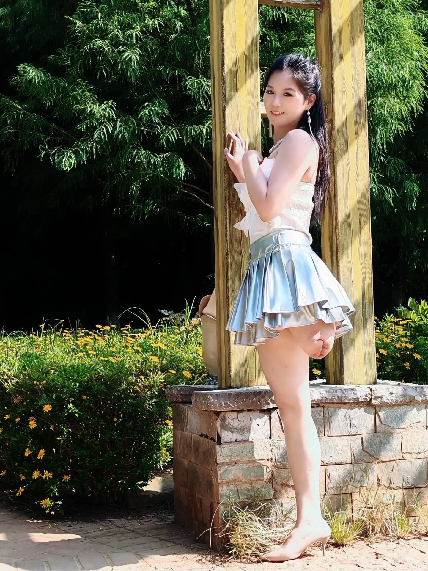 Alisa: Sak Amputee Girl at Wetland Park AmputeeClub