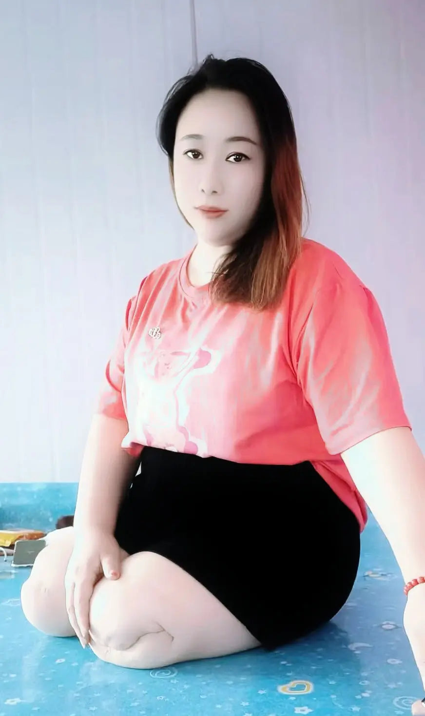 Beryl: Dak Amputee Girl without legs and leg prosthetics AmputeeClub