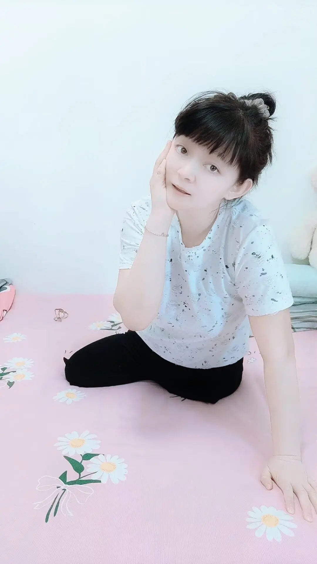 Sugar: Dak Amputee Girl - Winter Morning in Northern Home
