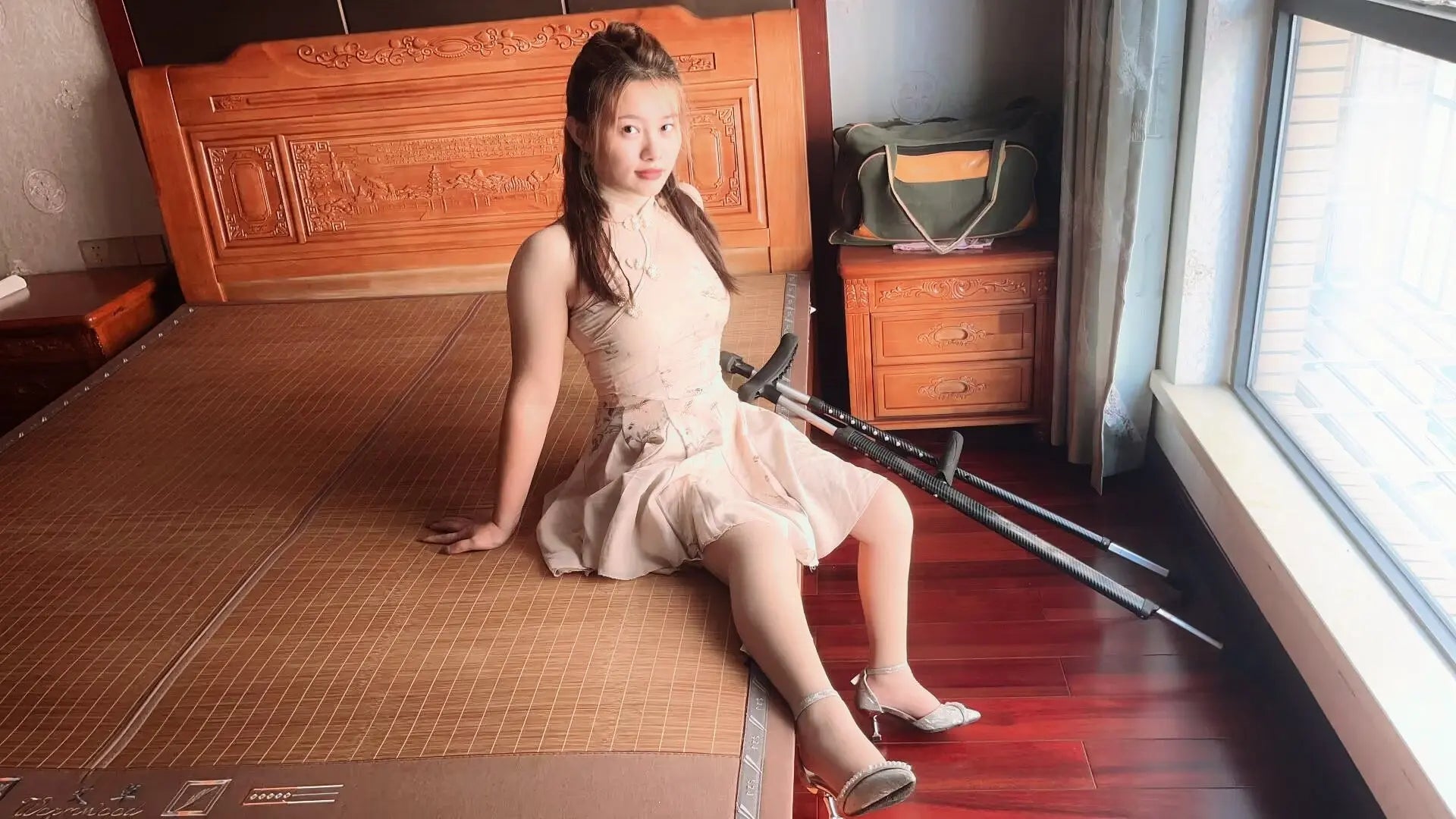 Miki: Polio Girl's Home Walk AmputeeClub