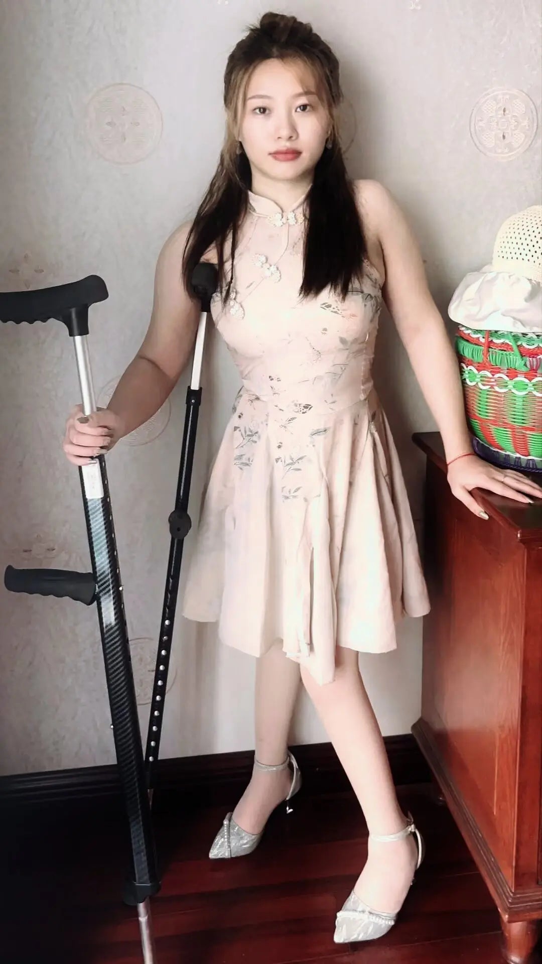 Miki: Polio Girl's Home Walk AmputeeClub