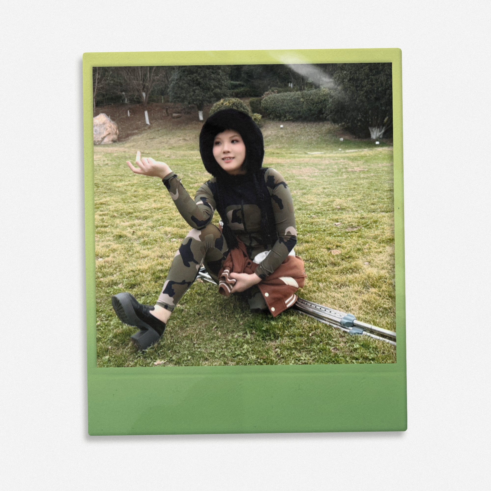 Lingo: Sak Amputee Girl - By the Cold Wei River