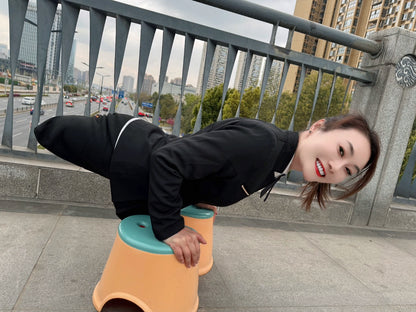 Lee: Dak Amputee Lady - Legless Stairs Climbing