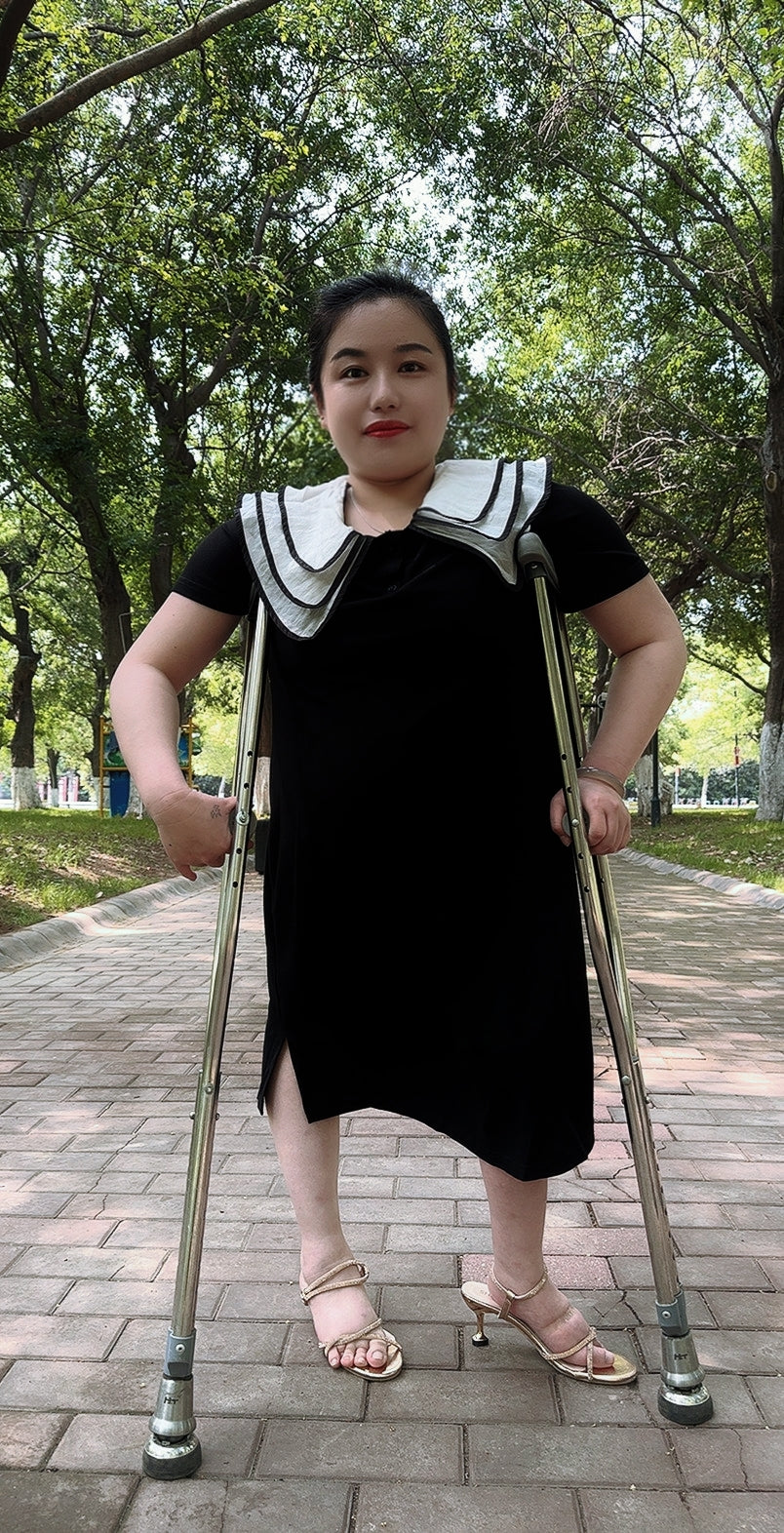 New model New video: "Hedy:Polio Girl"