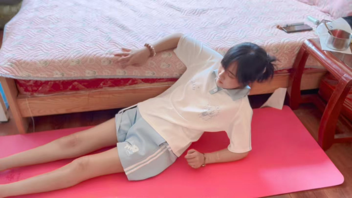 Mia: Paraplegic Girl - Use massage pants to maintain muscle vitality - AmputeeClub
