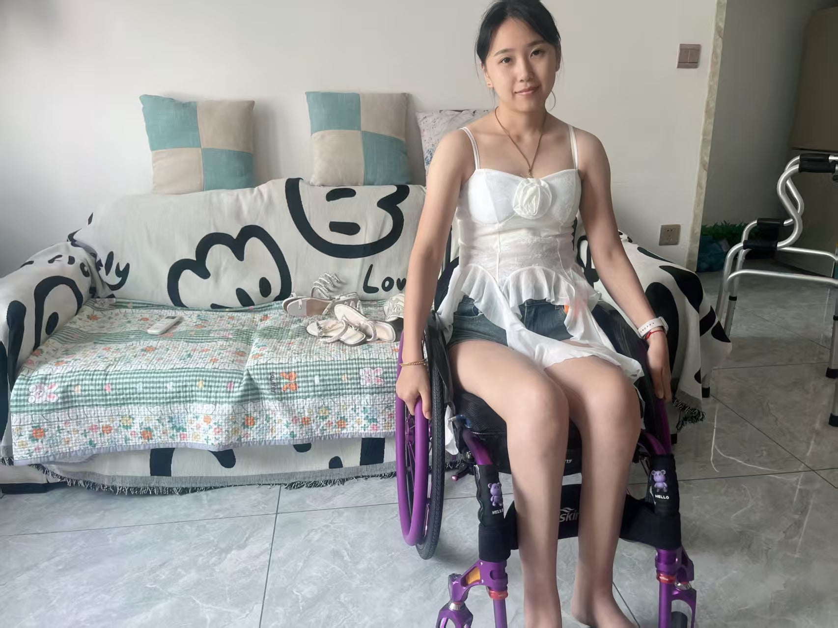 Zoe: Paraplegic Girl - rhinestone sandals and black stockings - AmputeeClub
