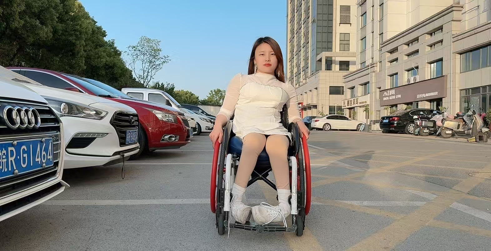Shera: Paraplegic Girl - Crawling on Outdoor Grass - AmputeeClub