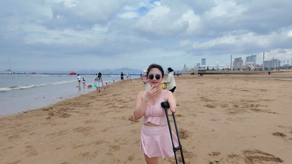 Lanzi: Ooe Amputee Lady - Seaside Trip - AmputeeClub